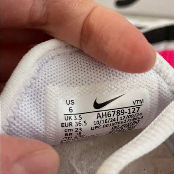 Nike Air Max 270 White/Hyper Pink USA Women Size 6/UK 3.5/EU 36.5(AH6789-127) - Picture 9 of 11
